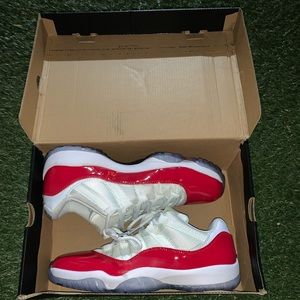 Jordan 11 Cherry